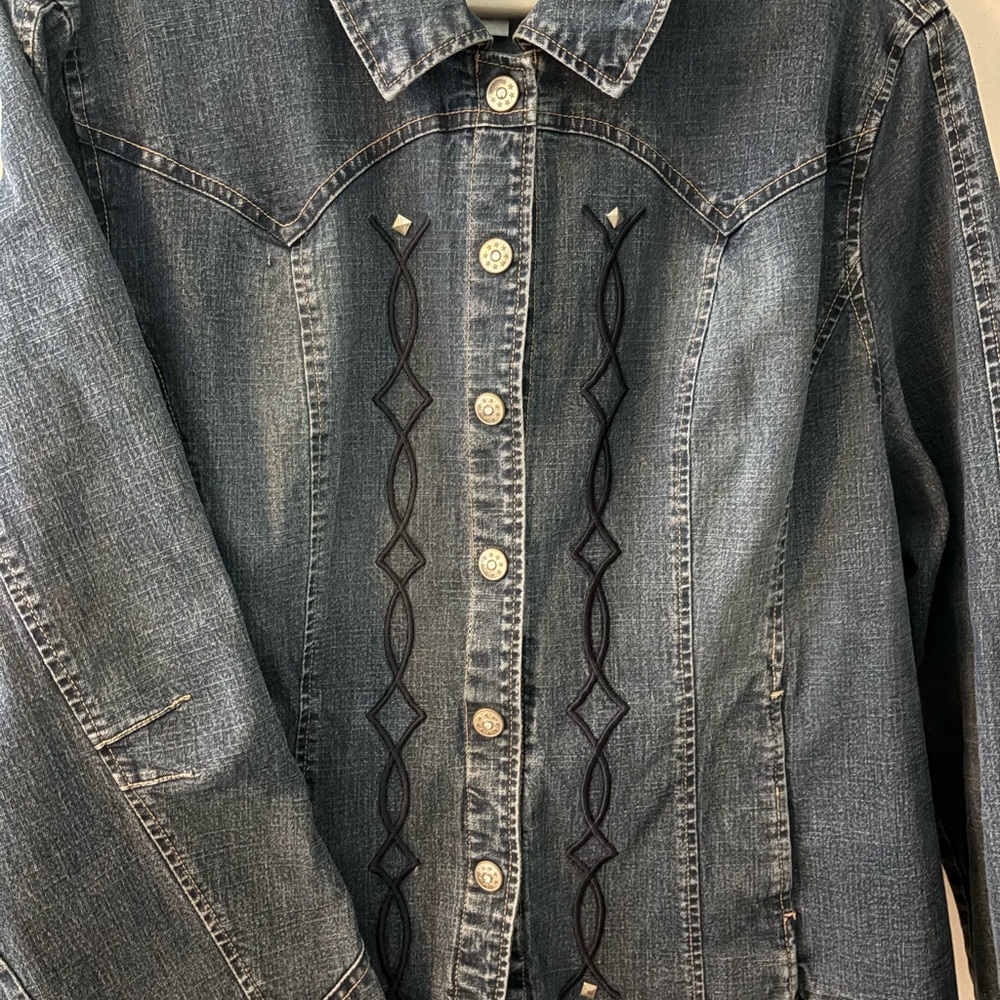 Ami Dark Blue Embroidered Denim Jacket - Picture 7 of 7